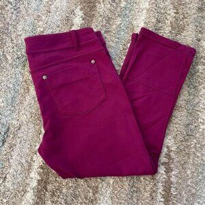 Athleta Sz LT Large Tall Stretchy Pull On Athletic Cropped Yoga Pants Cranberry